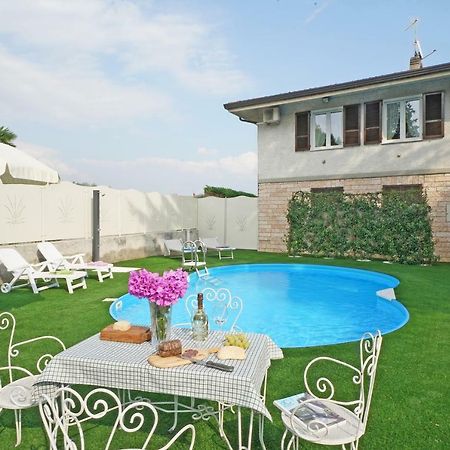 Appartamento Jessica Con Piscina Privata Manerba del Garda Eksteriør bilde