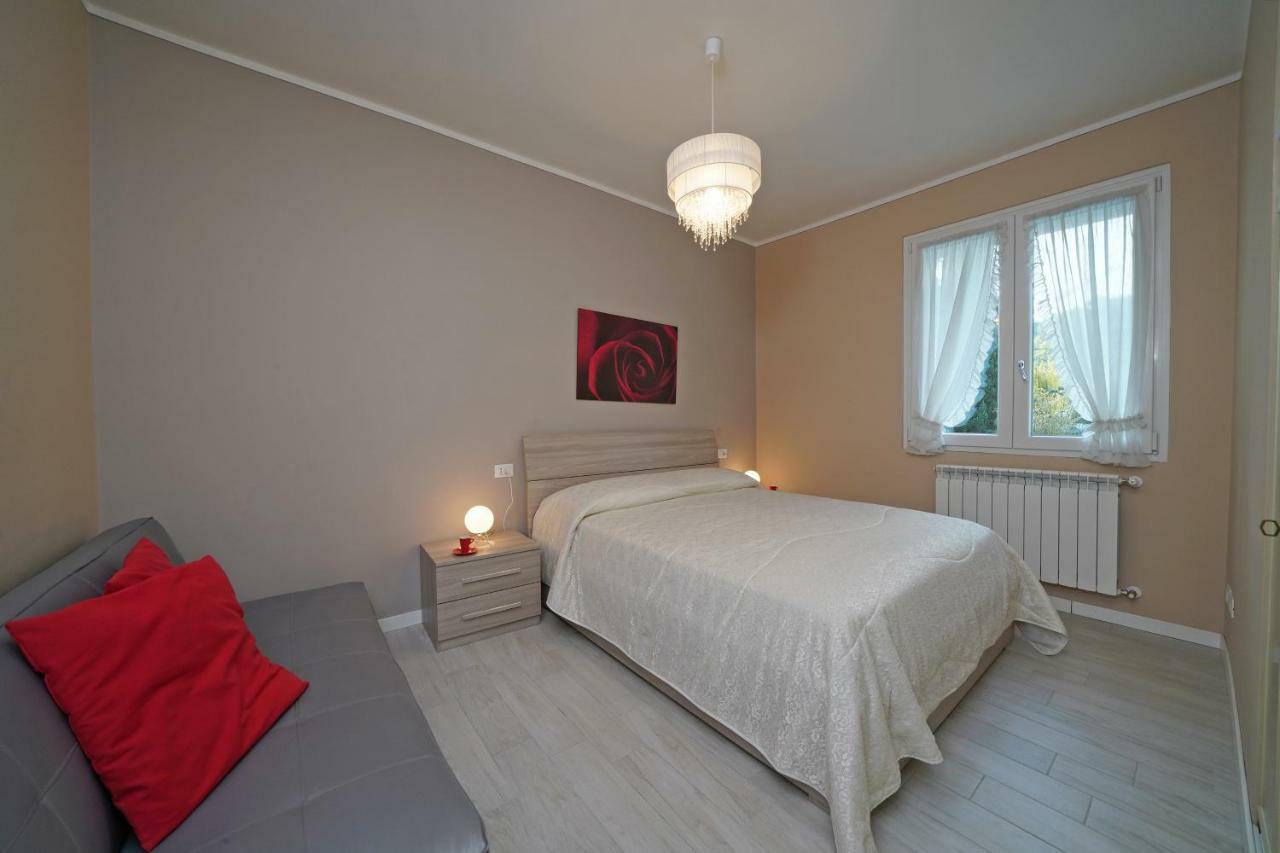 Appartamento Jessica Con Piscina Privata Manerba del Garda Eksteriør bilde